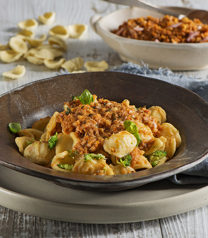 Orecchiette avec Pesto Thon, Amandes & Pecorino et sommets de brocoli