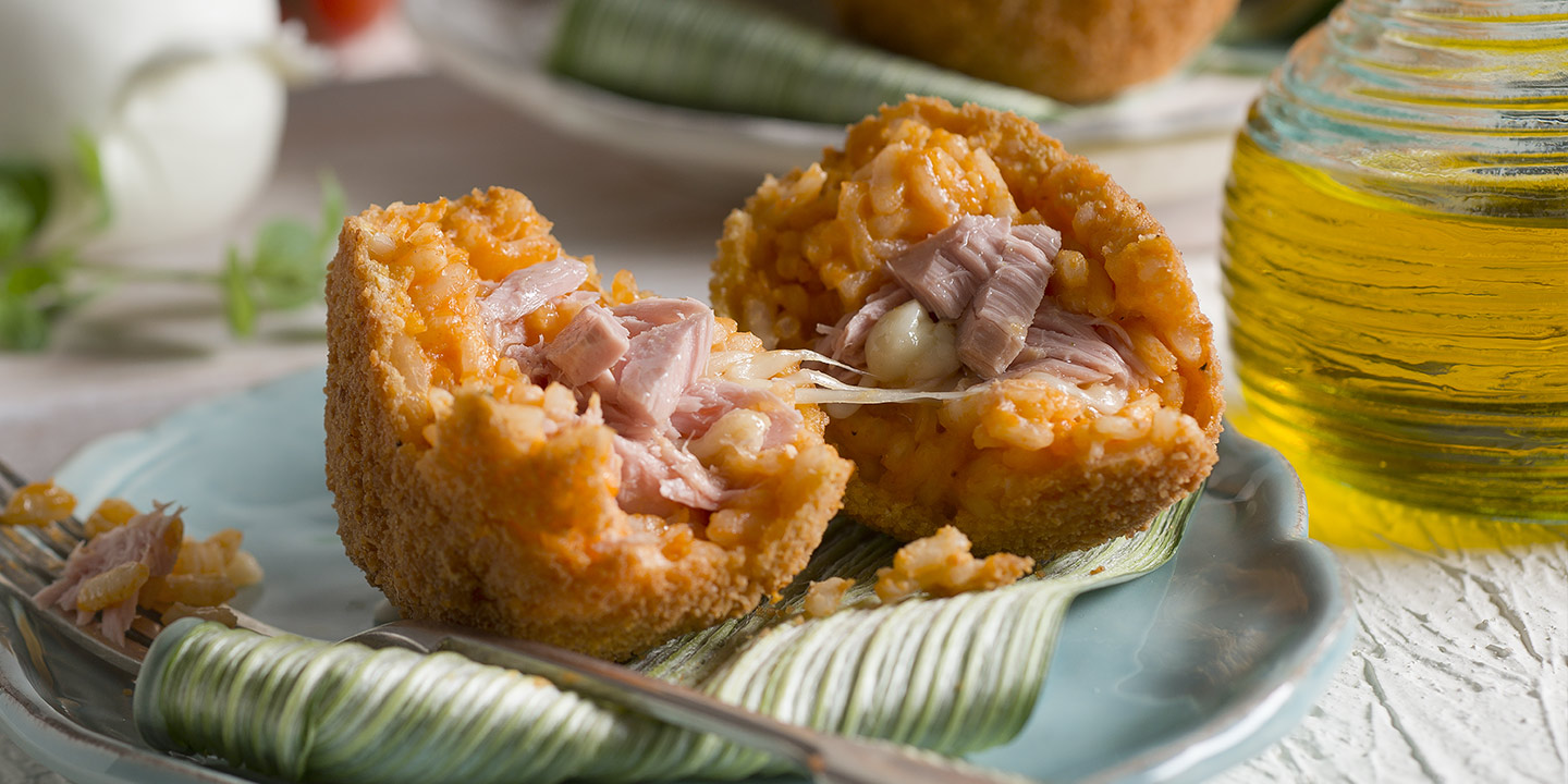 Rijstkroketten met tonijn en mozzarella