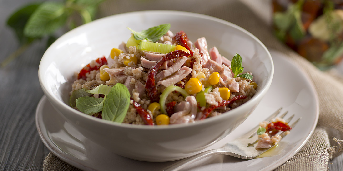 Couscous au thon, tomates séchées et maïs