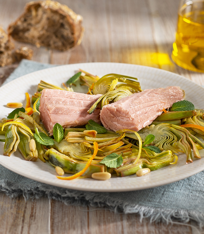 Filets de thon à la menthe et aux artichauts aux agrumes