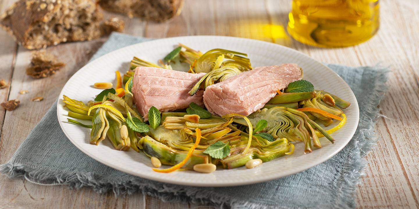 Filets de thon à la menthe et aux artichauts aux agrumes