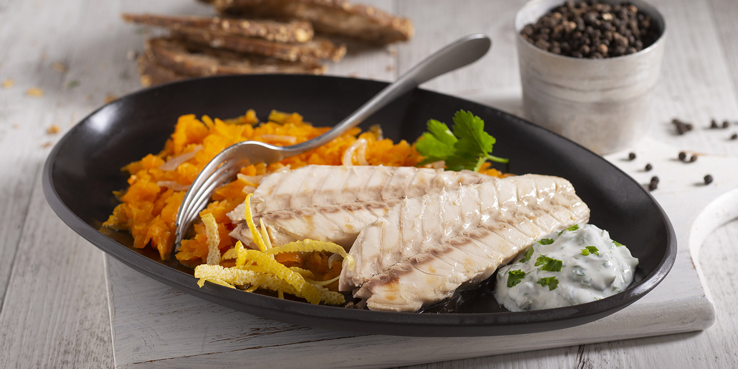 Filets de maquereaux aux carottes aromatisées au gingembre et zestes de citron