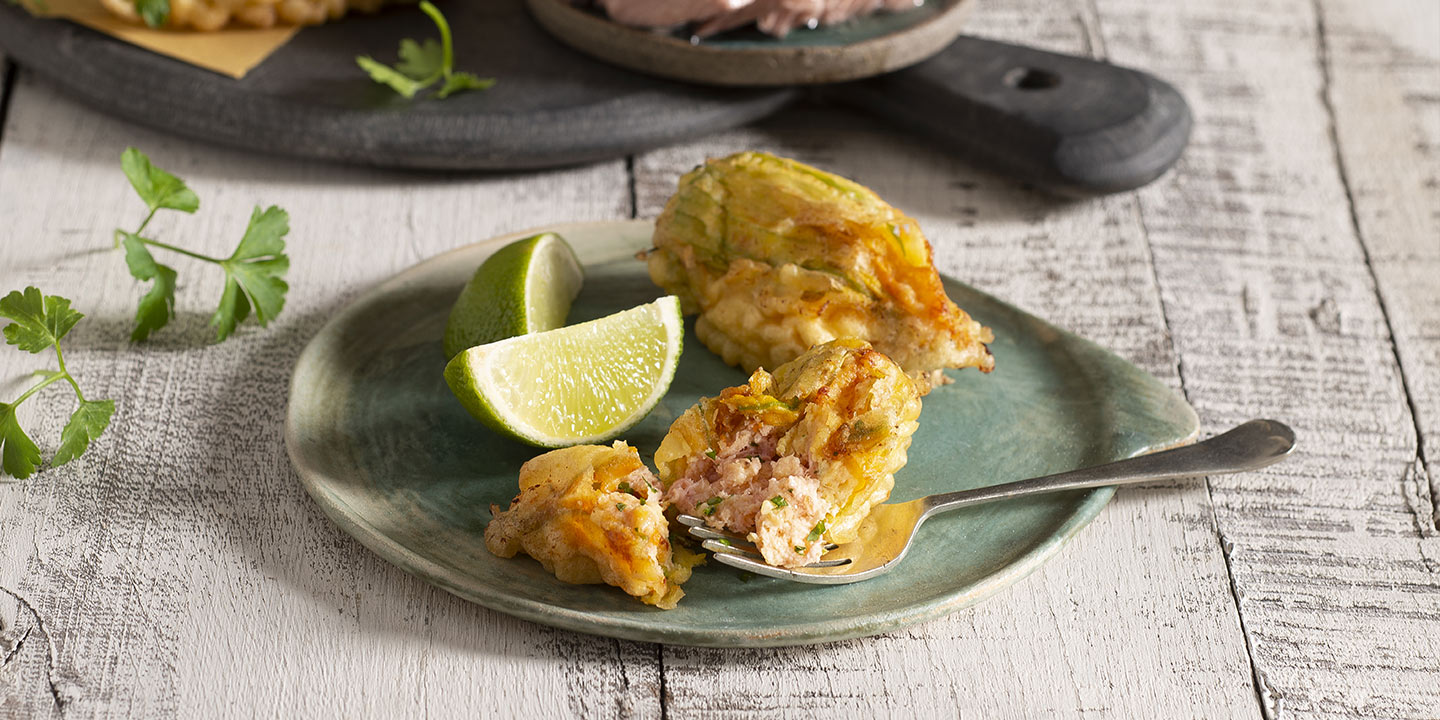Fleurs de courgette farcies au thon et à la ricotta