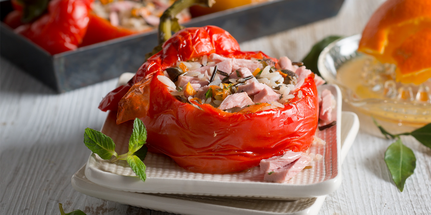 Poivrons farcis au riz sauvage et au thon
